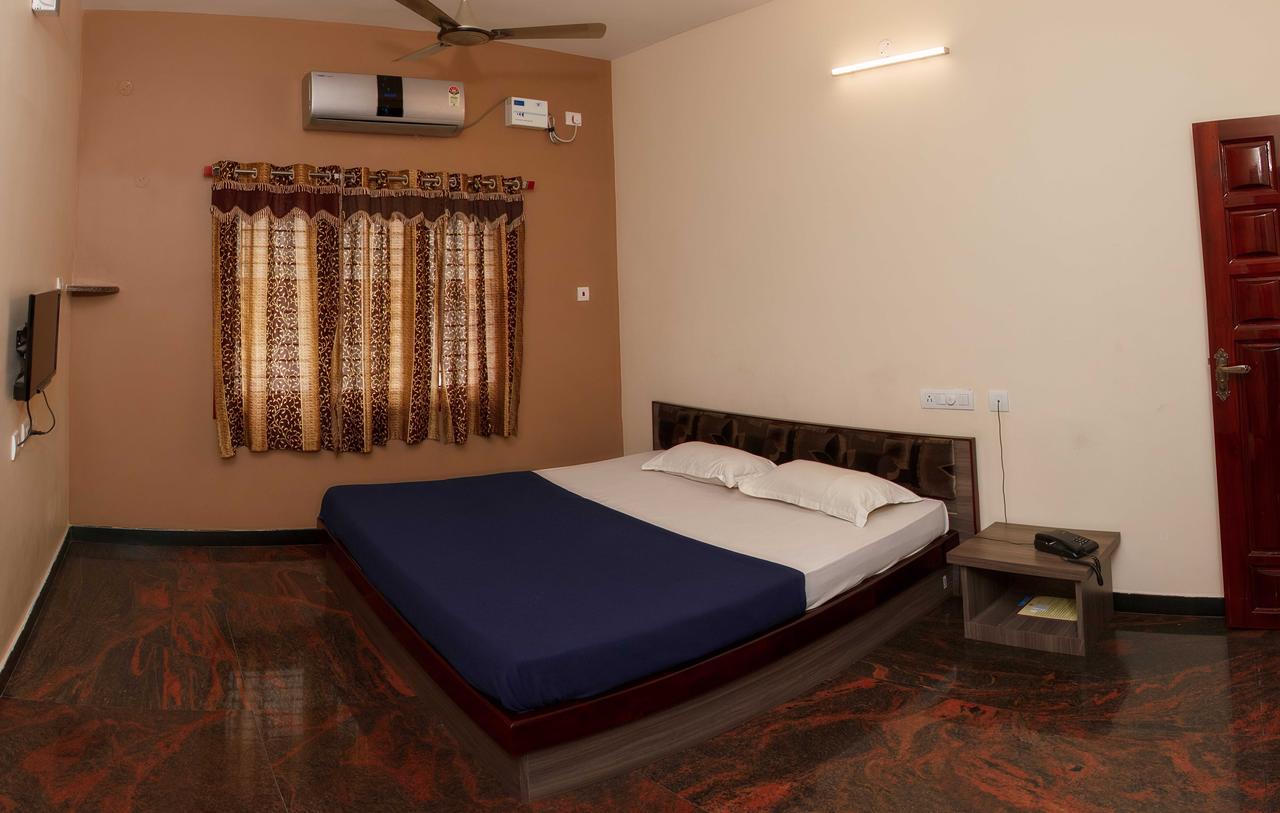 Hotel Sri Hayagriva Tiruchirappalli ภายนอก รูปภาพ